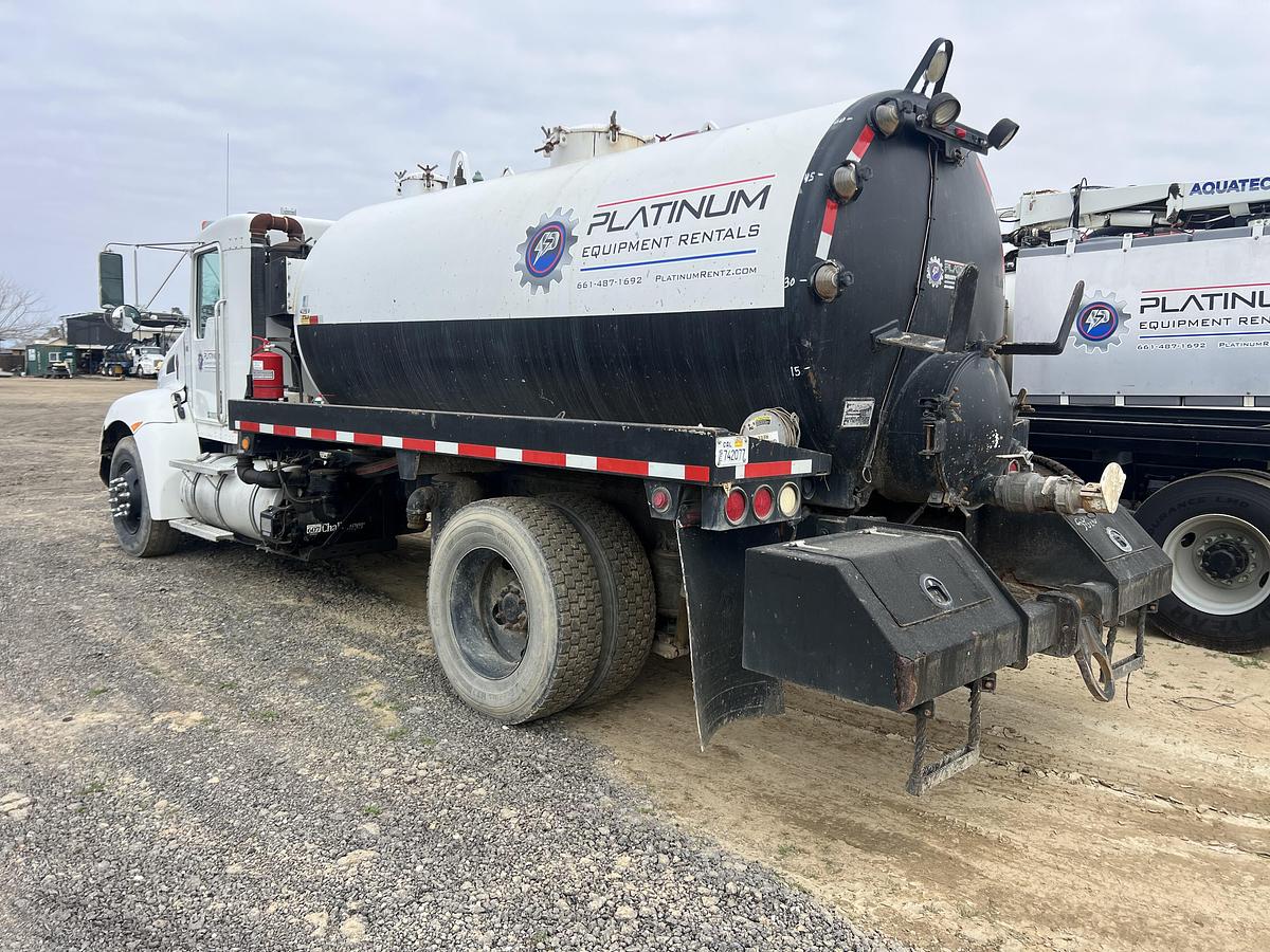 Used 2011 International 1500 gallon septic