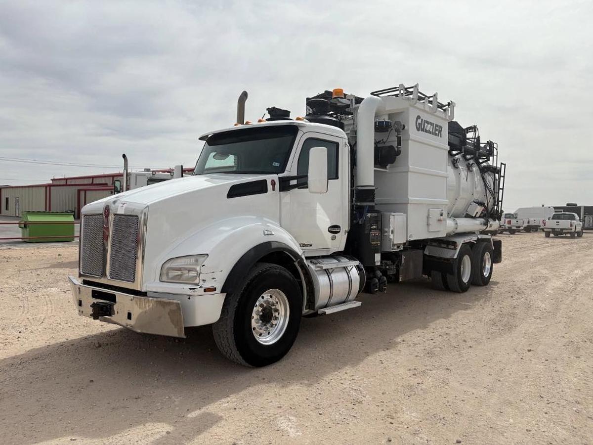 Used 2018 GUZZLER CLASSIC KENWORTH T880