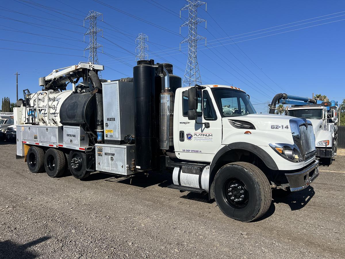 Used 2011 International 7600