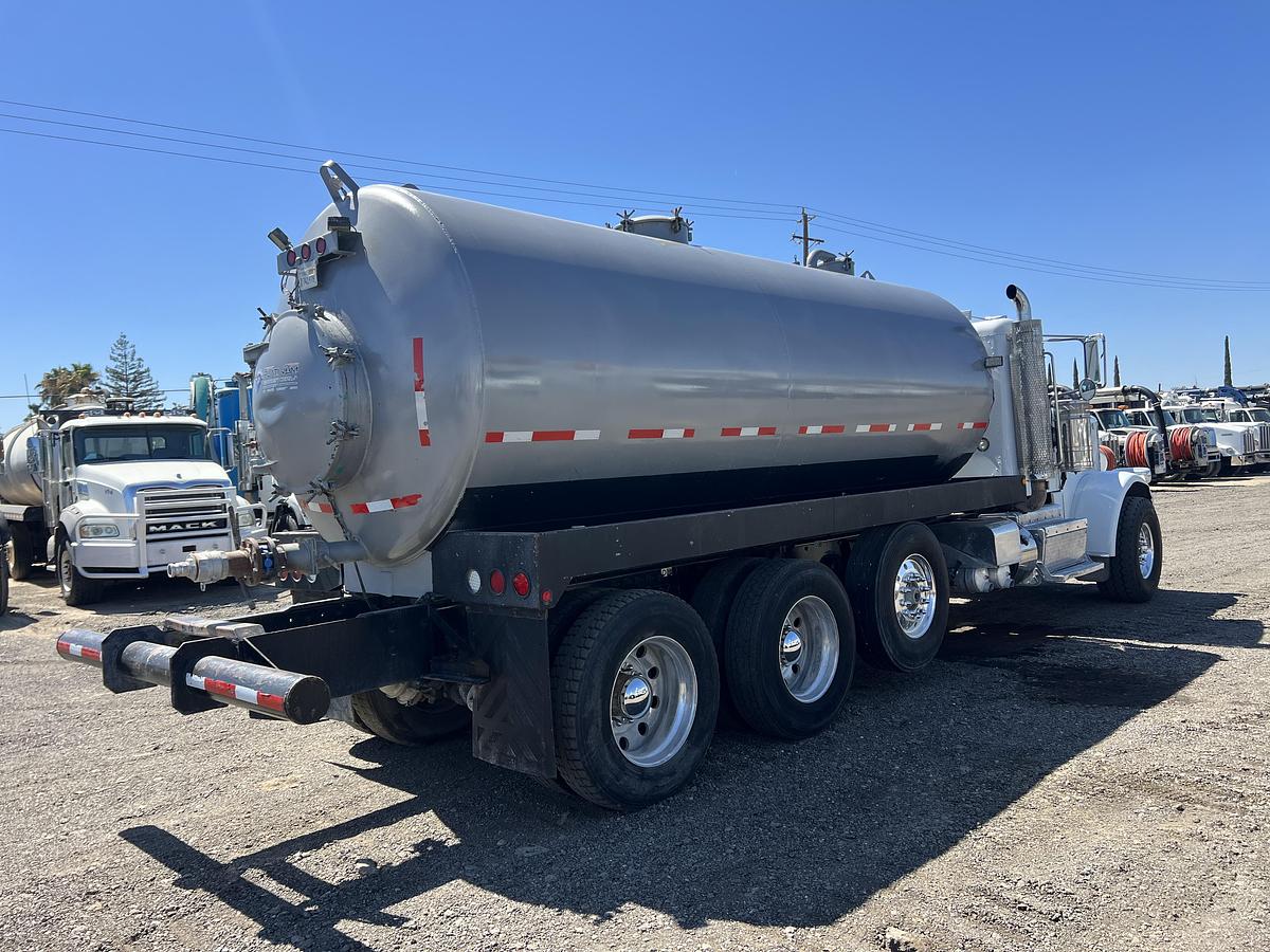 Used 2011 Peterbilt 388