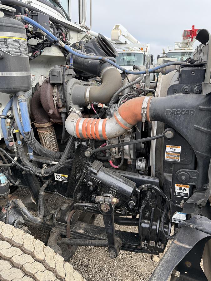 Used 2016 LIQUID RING 70BBL DOT CODE PETERBILT 348