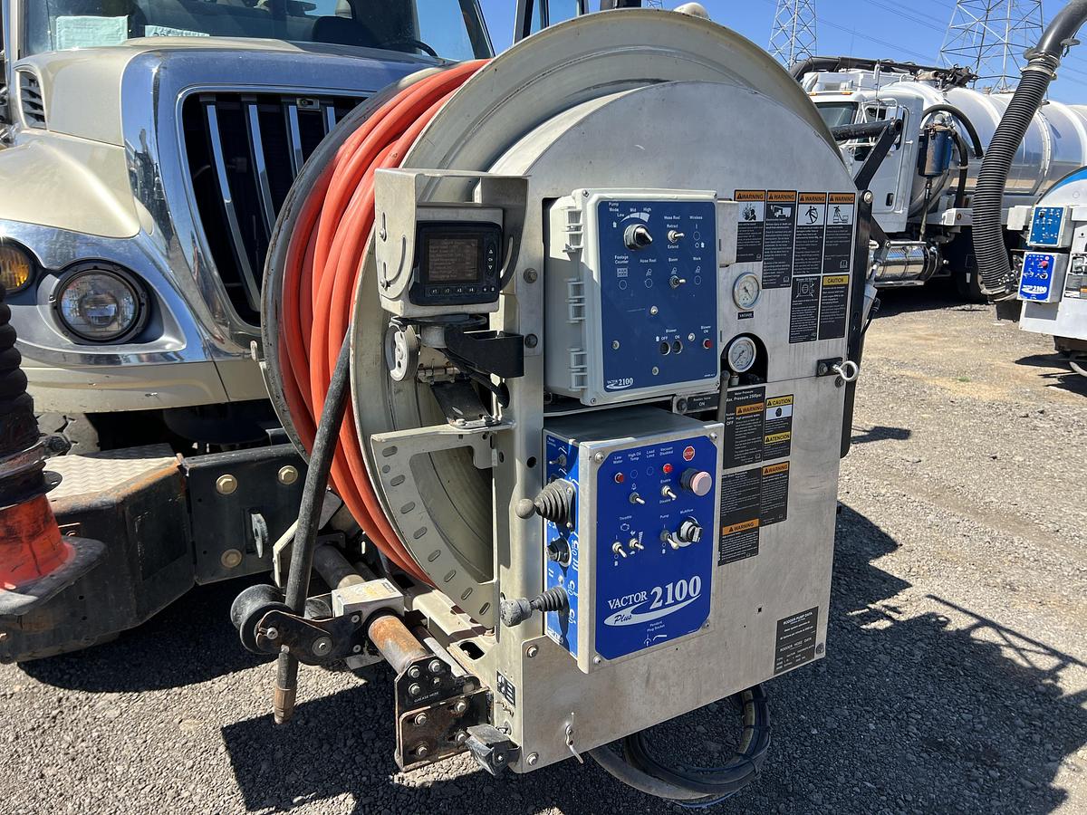 Used 2011 International 7600