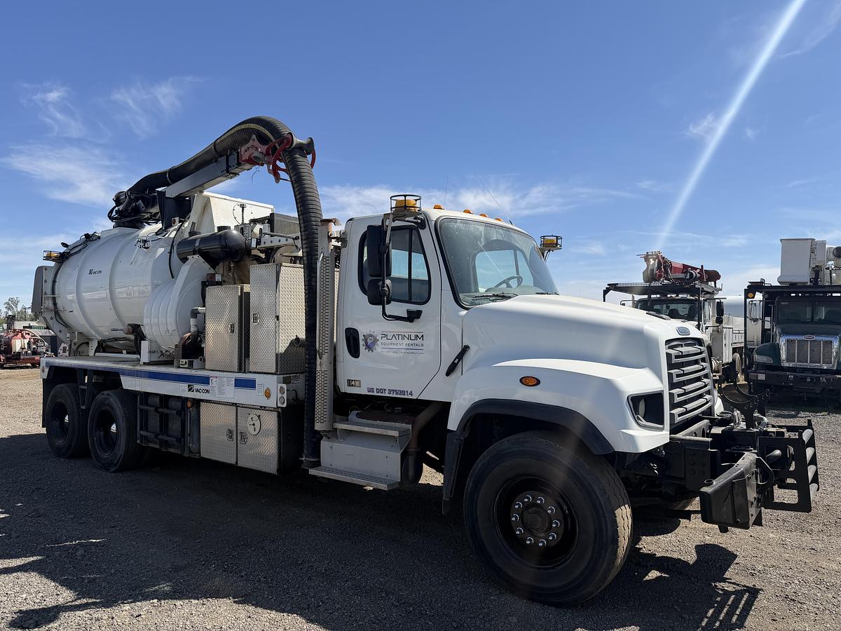 Used 2014 VACCON HYDRO X FREIGHTLINER