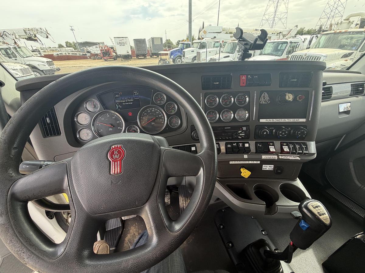 Used 2015 STAINLESS CUSCO TURBO VAC KENWORTH T880