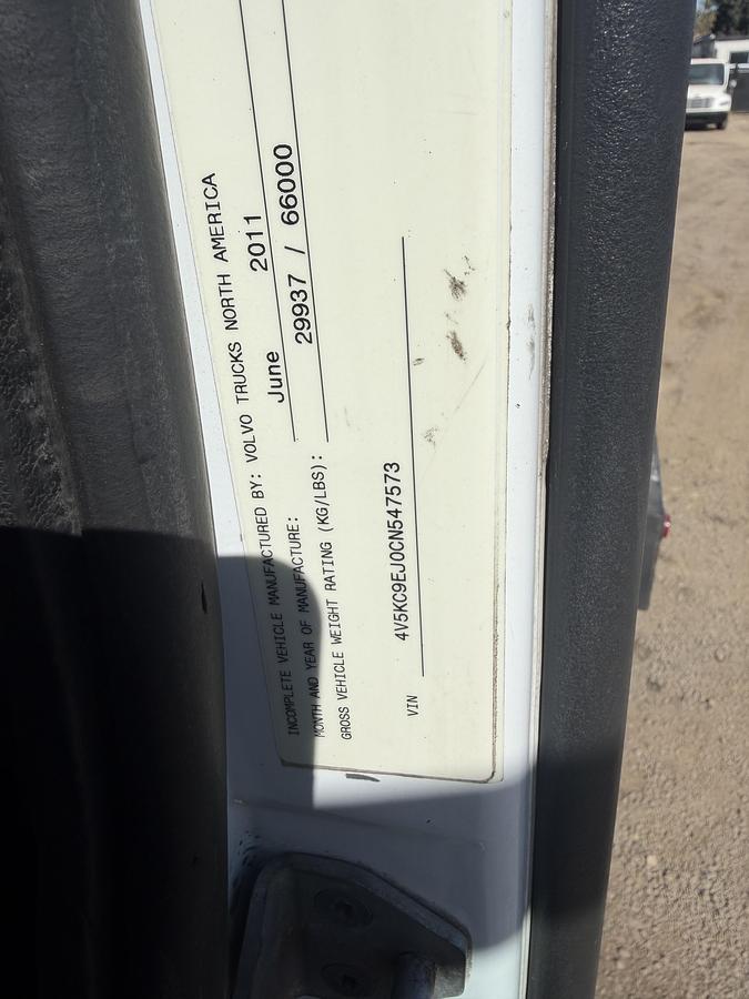 Used 2011 VOLVO 110BBL 4700 GALLON VACUUM TRUCK