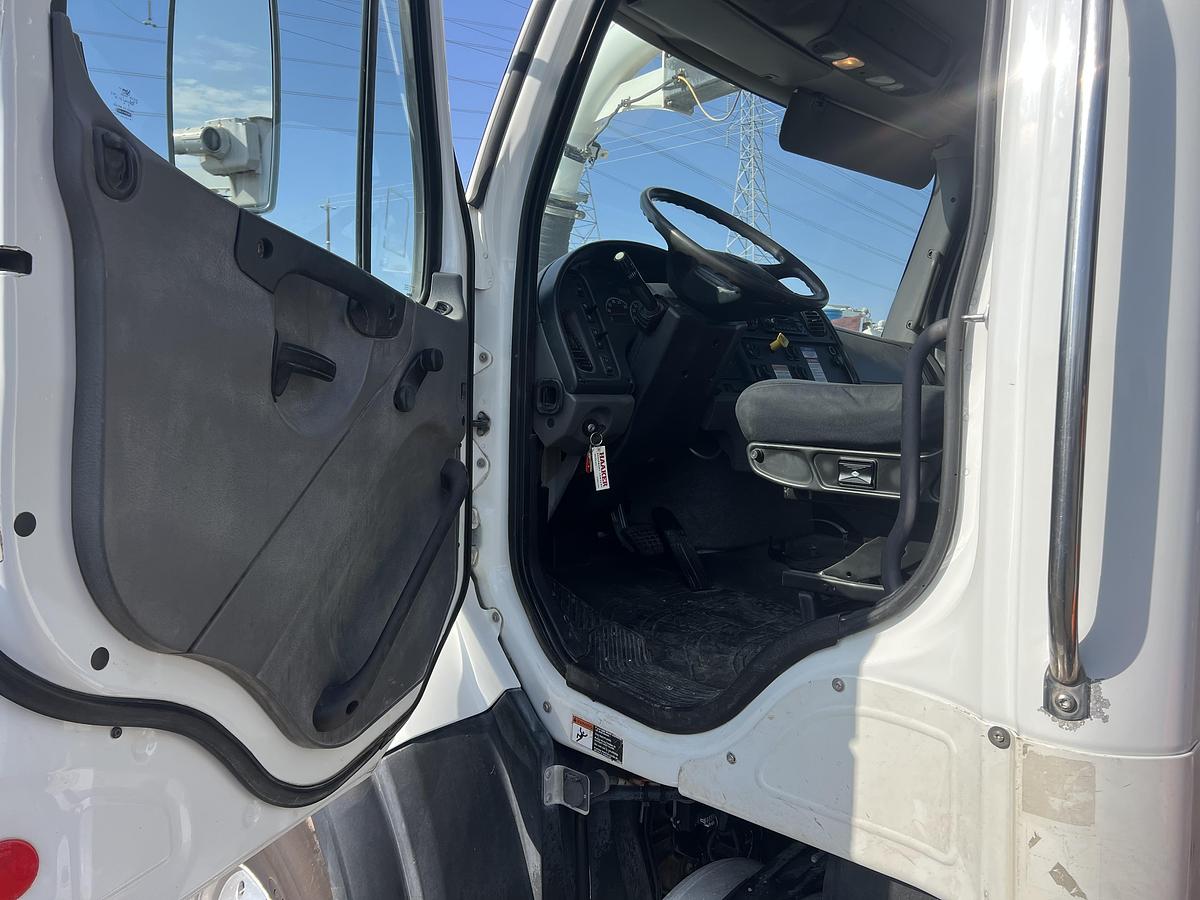 Used 2015 FREIGHTLINER CAMEL SUPER PRODUCTS