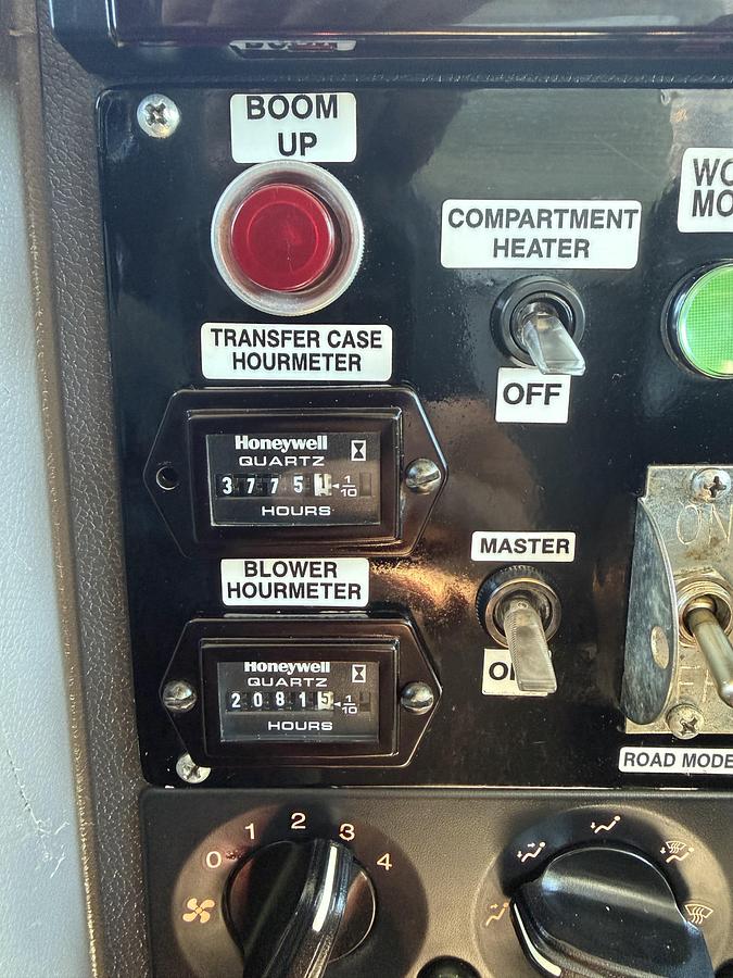 Used 2020 AQUATECH X8 PETERBILT 348