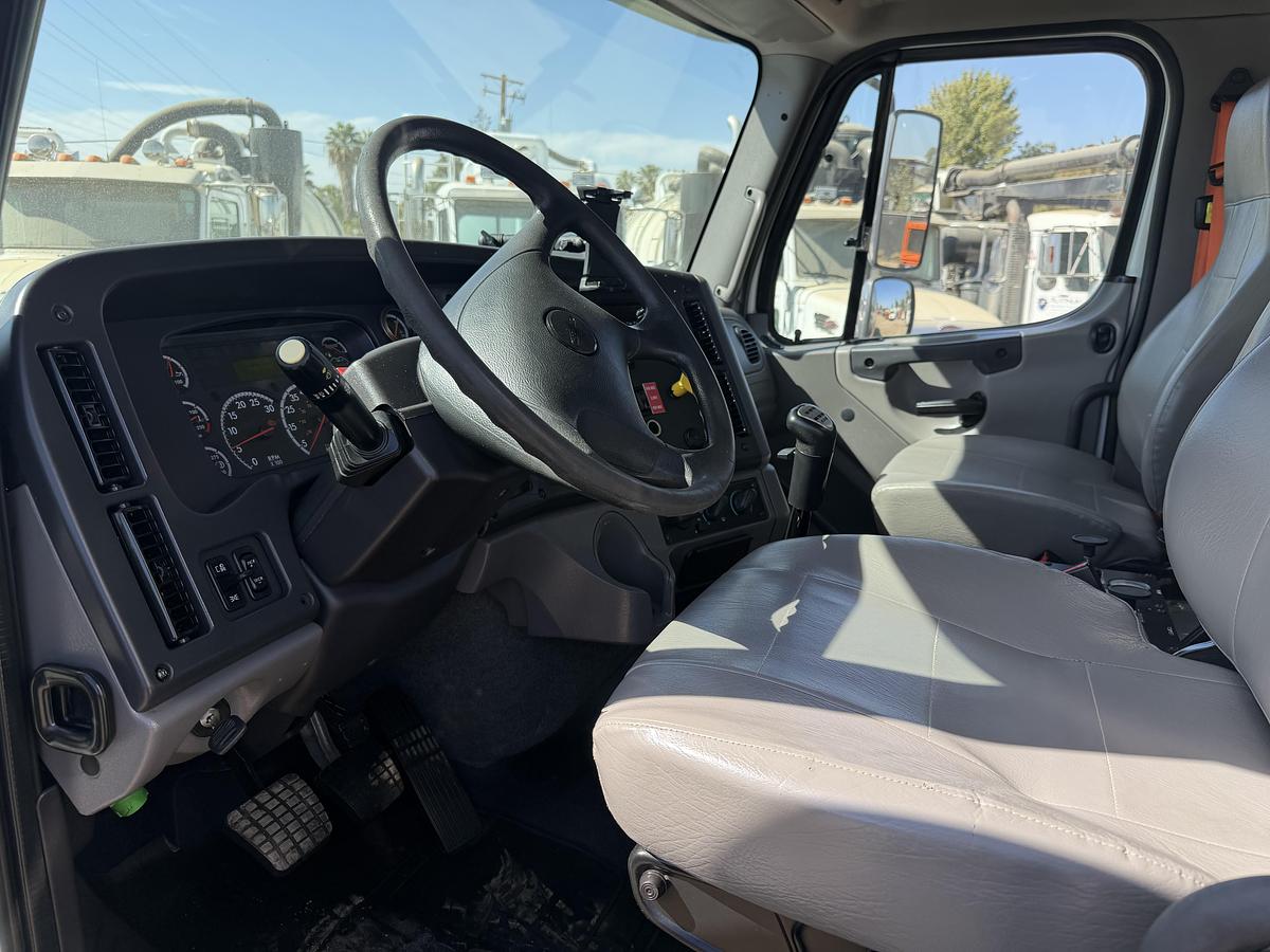 Used 2018 KAISER CV100T HYDROVAC FREIGHTLINER
