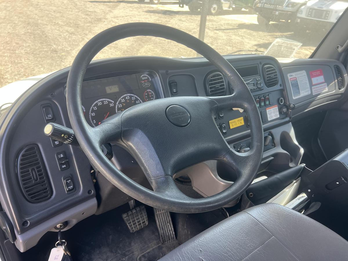 Used 2013 Freightliner M2