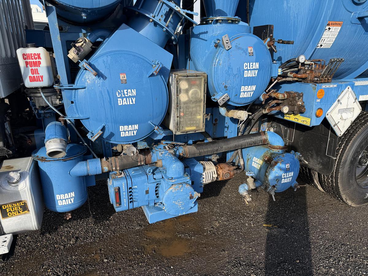 Used 2013 FREIGHTLINER PRESVAC POWER VAC 
