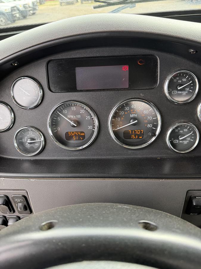 Used 2016 LIQUID RING 70BBL DOT CODE PETERBILT 348