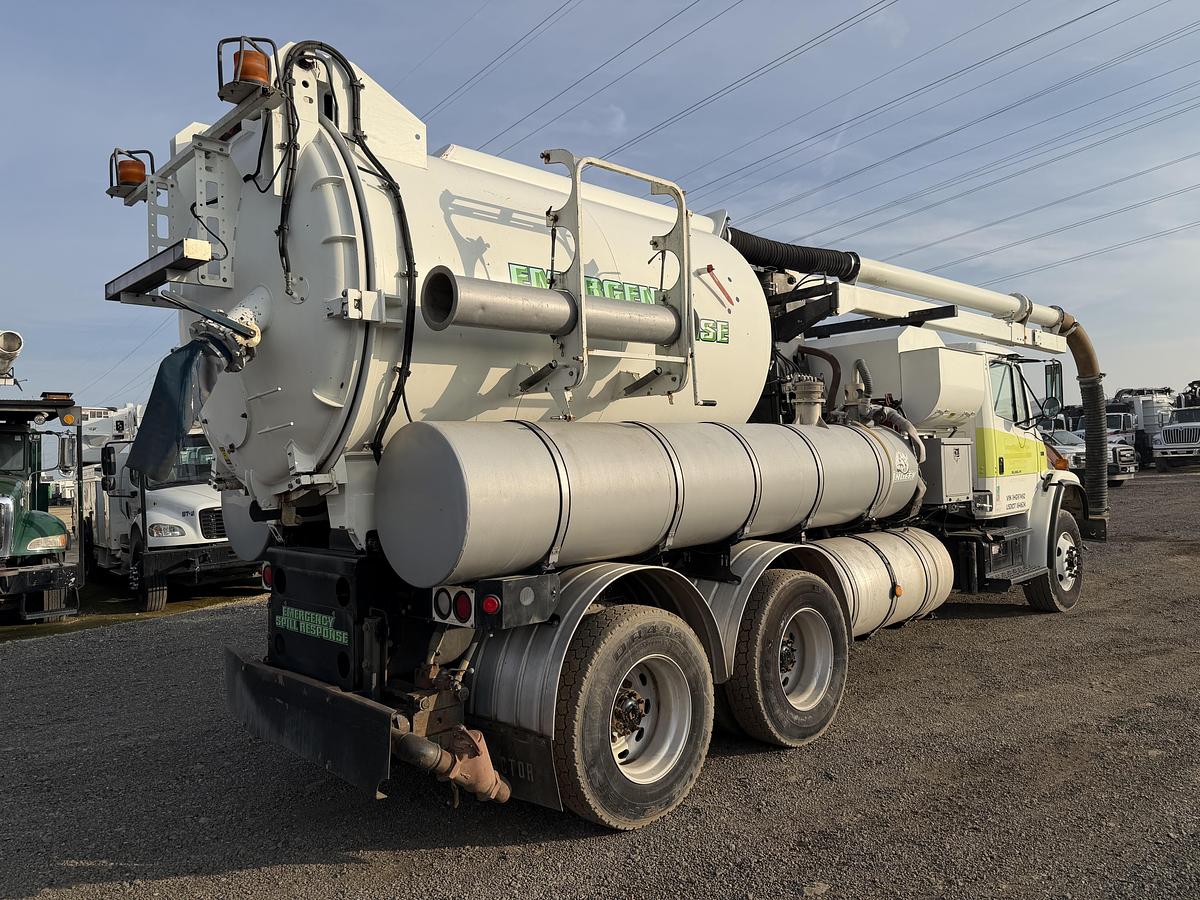 Used 2001 VACTOR CLASSIC FREIGHTLINER 