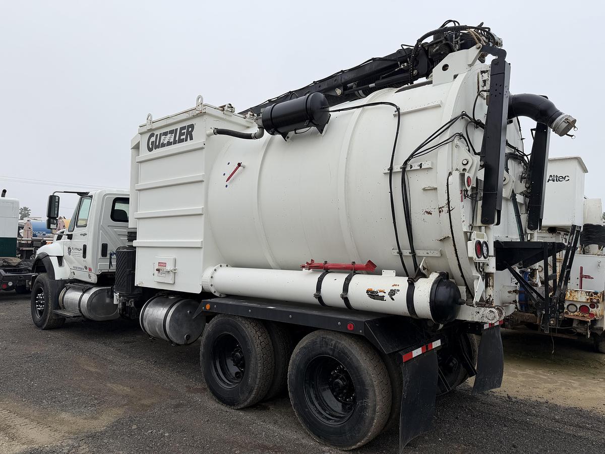 Used 2010 INTERNATIONAL GUZZLER AIR MOVER 