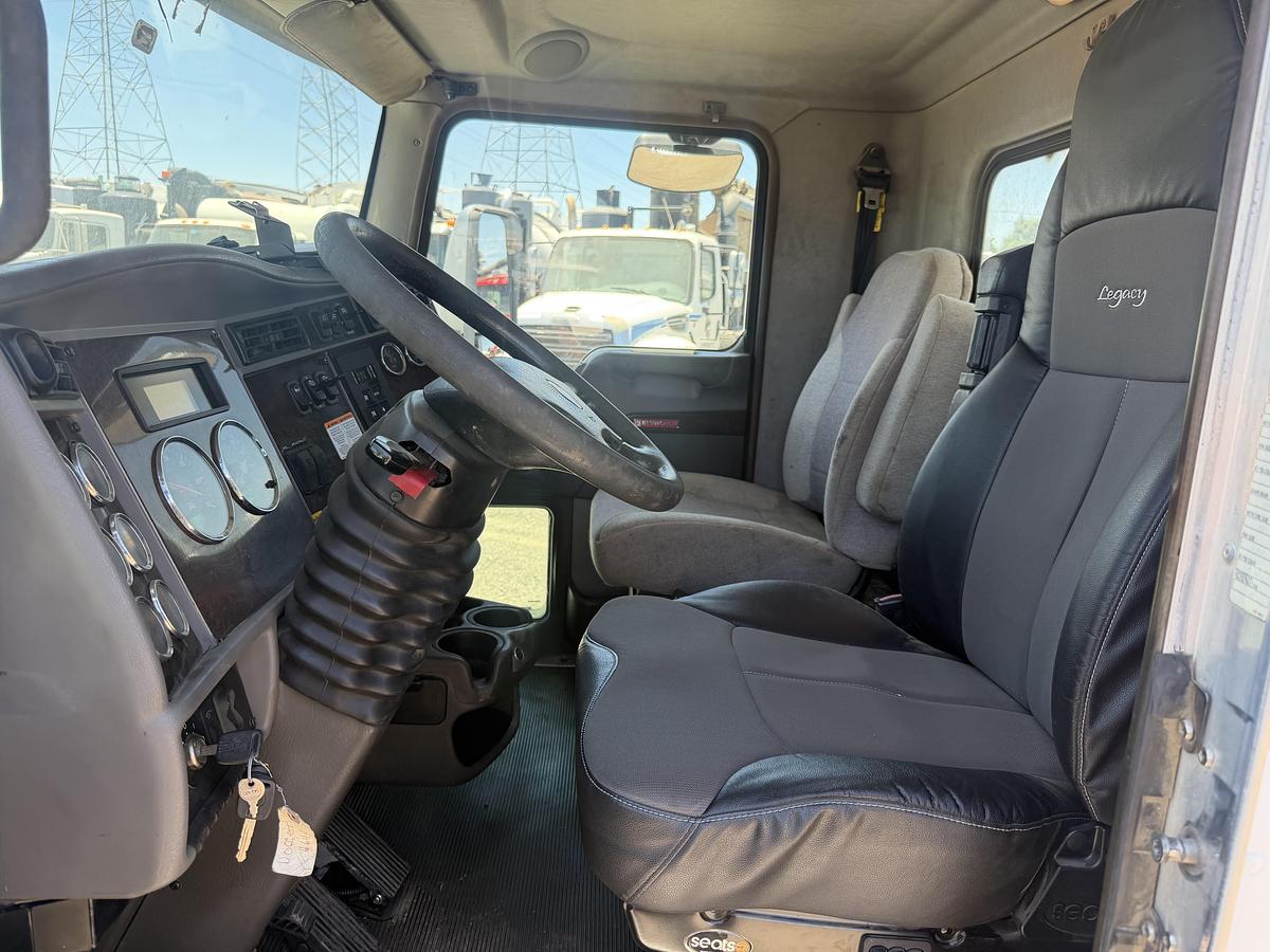 Used 2012 KENWORTH T370 SERVICE TRUCK 