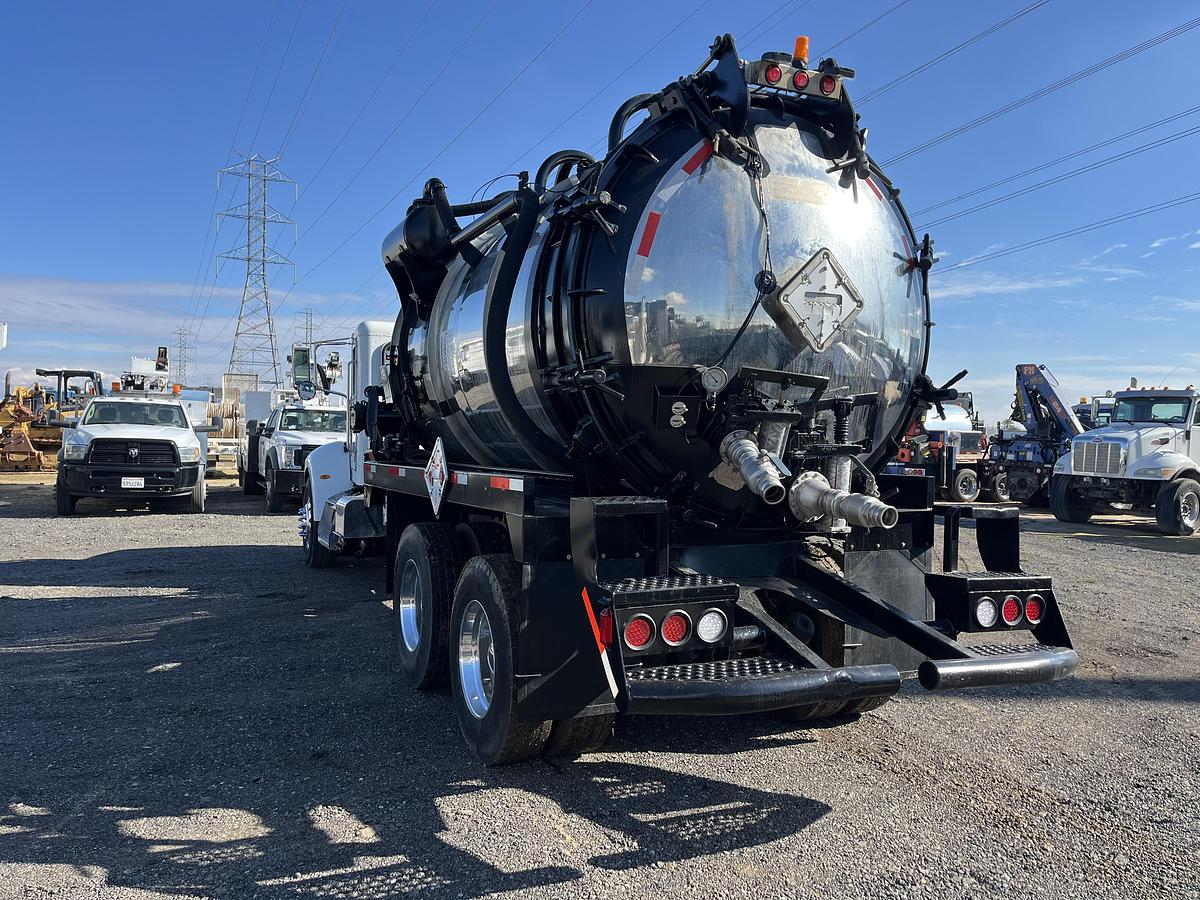 Used 2017 Peterbilt 337