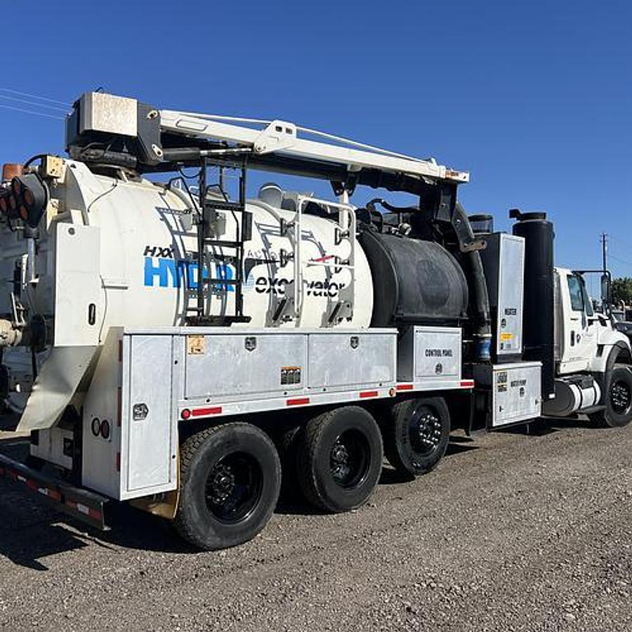 Used 2011 International 7600