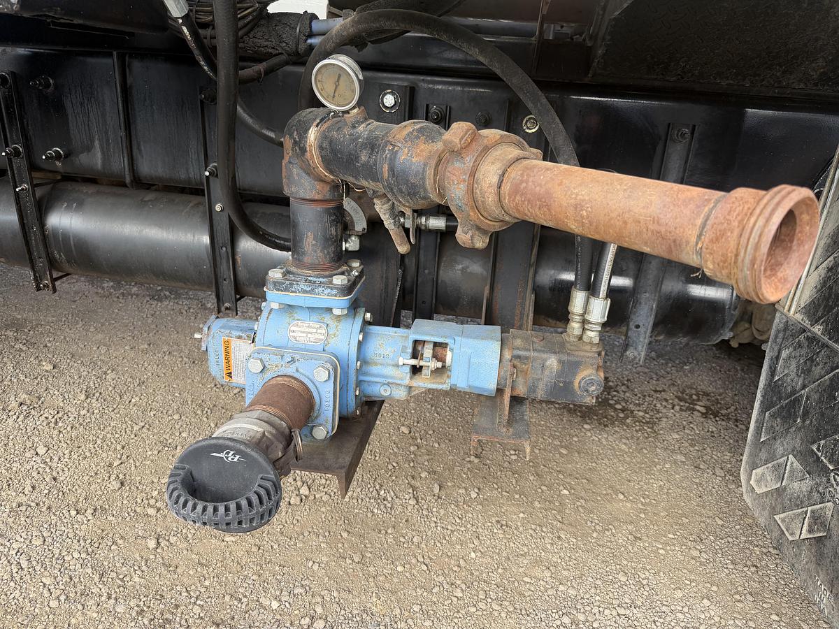 Used 2014 CUSCO DOT 110BBL PETERBILT 367