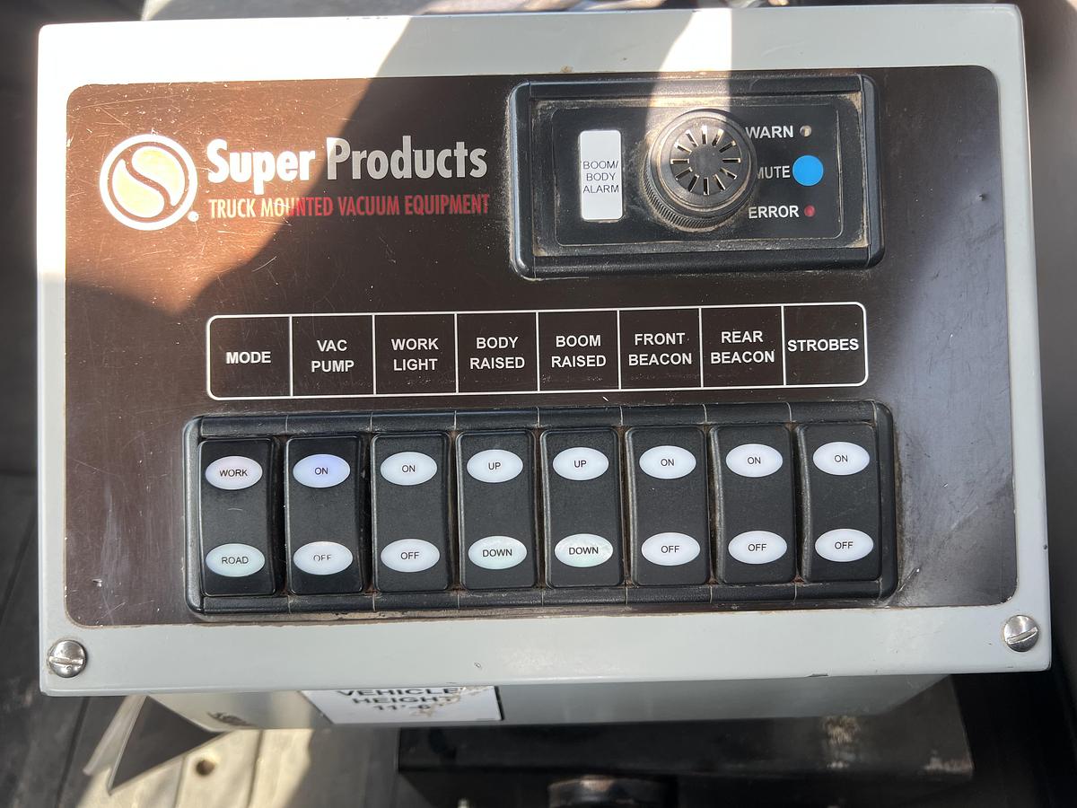 Used 2015 FREIGHTLINER CAMEL SUPER PRODUCTS