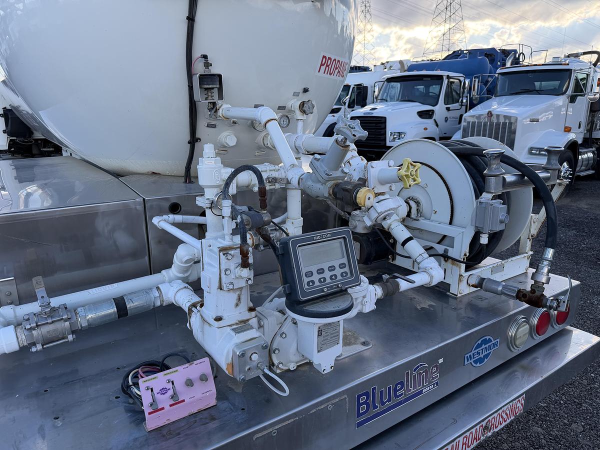 Used 2015 MACK 4X4 PROPANE TRUCK 