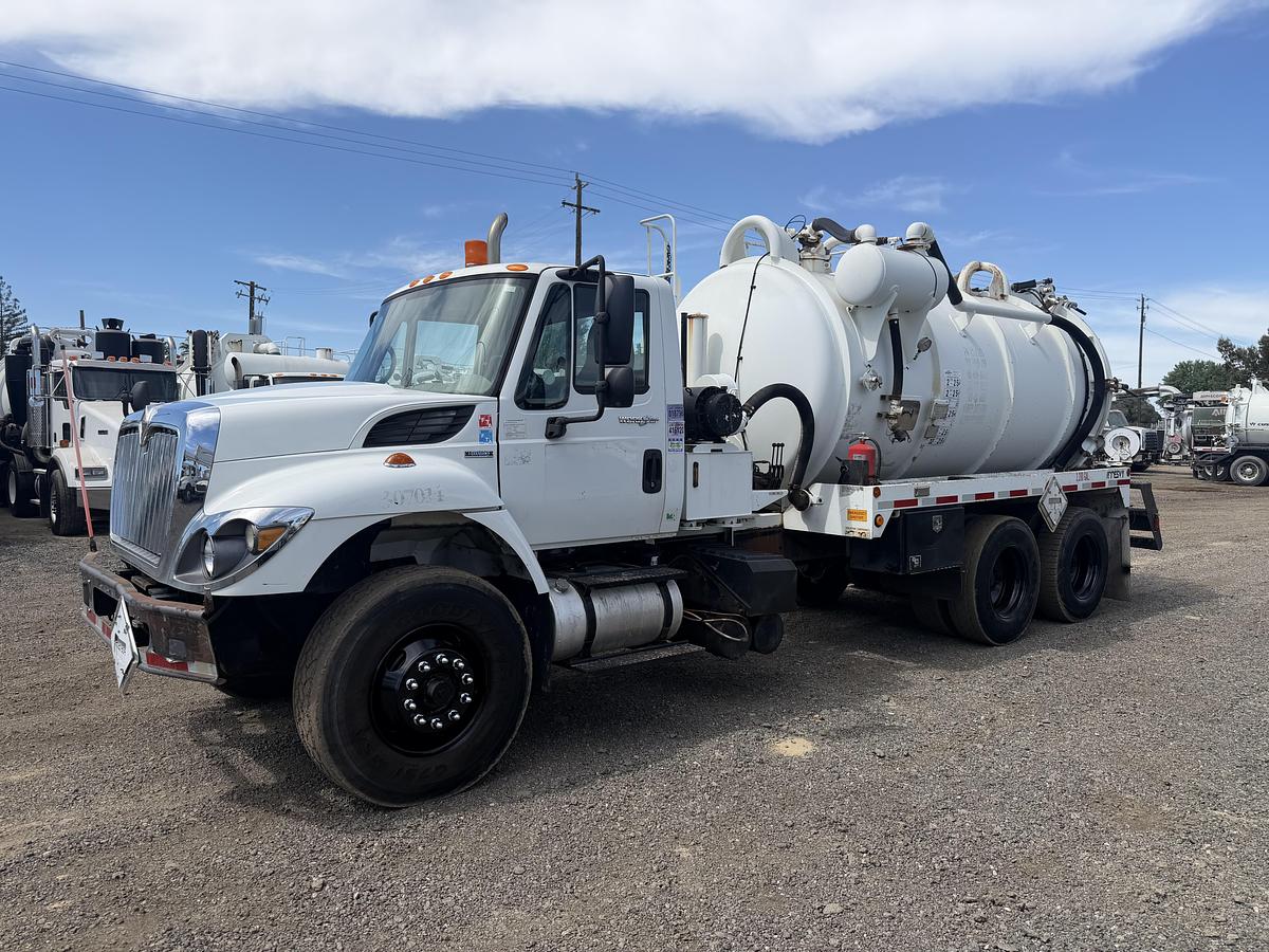 Used 2009 INTETNATIONAL PRESVAC DOT