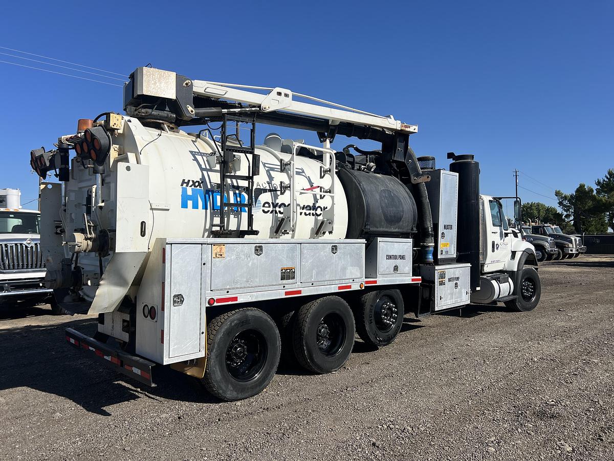 Used 2011 International 7600