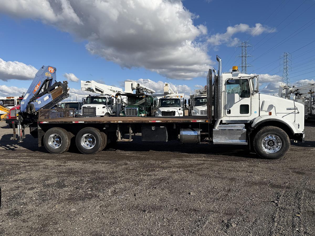 Used 2013 KENWORTH T800 KNUCKLE BOOM 
