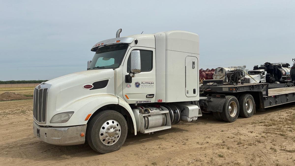 Used 2017 Peterbilt 579