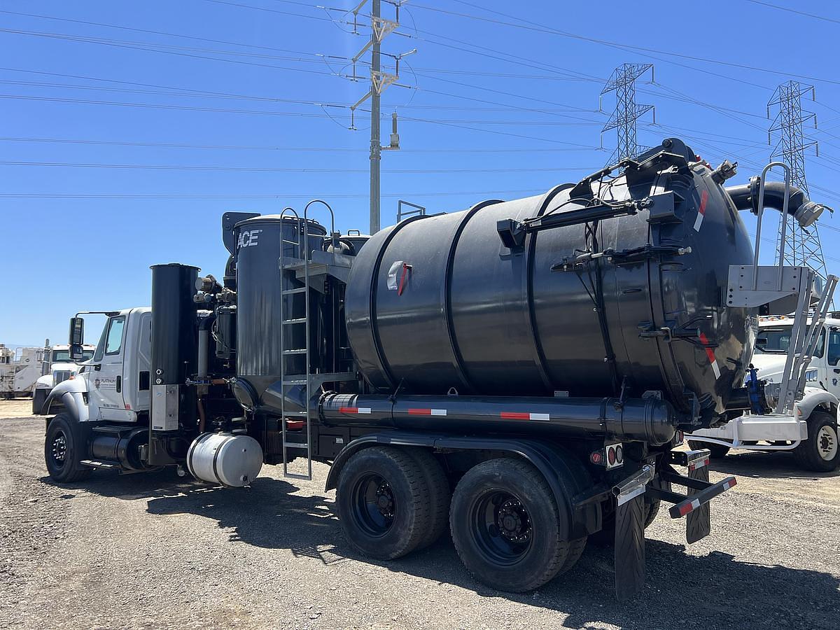 Used 2007 International 7600