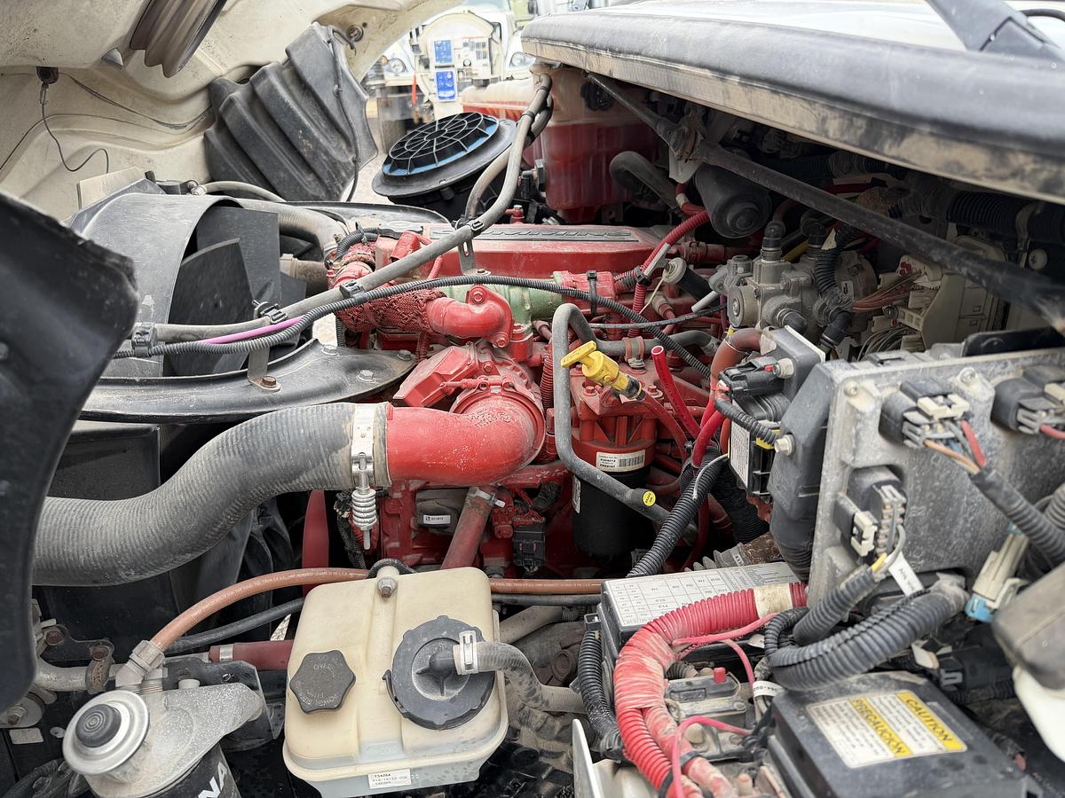 Used FREIGHTLINER ALTEC DM47BT DIGGER DERRICK