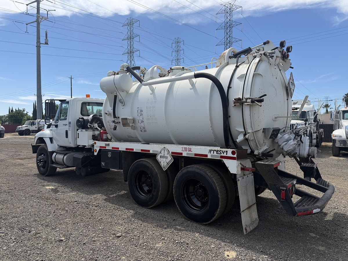 Used 2009 INTETNATIONAL PRESVAC DOT