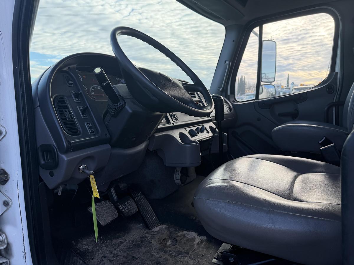 Used 2011 FREIGHTLINER 3200 GALLON SEPTIC VACUUM TRUCK 