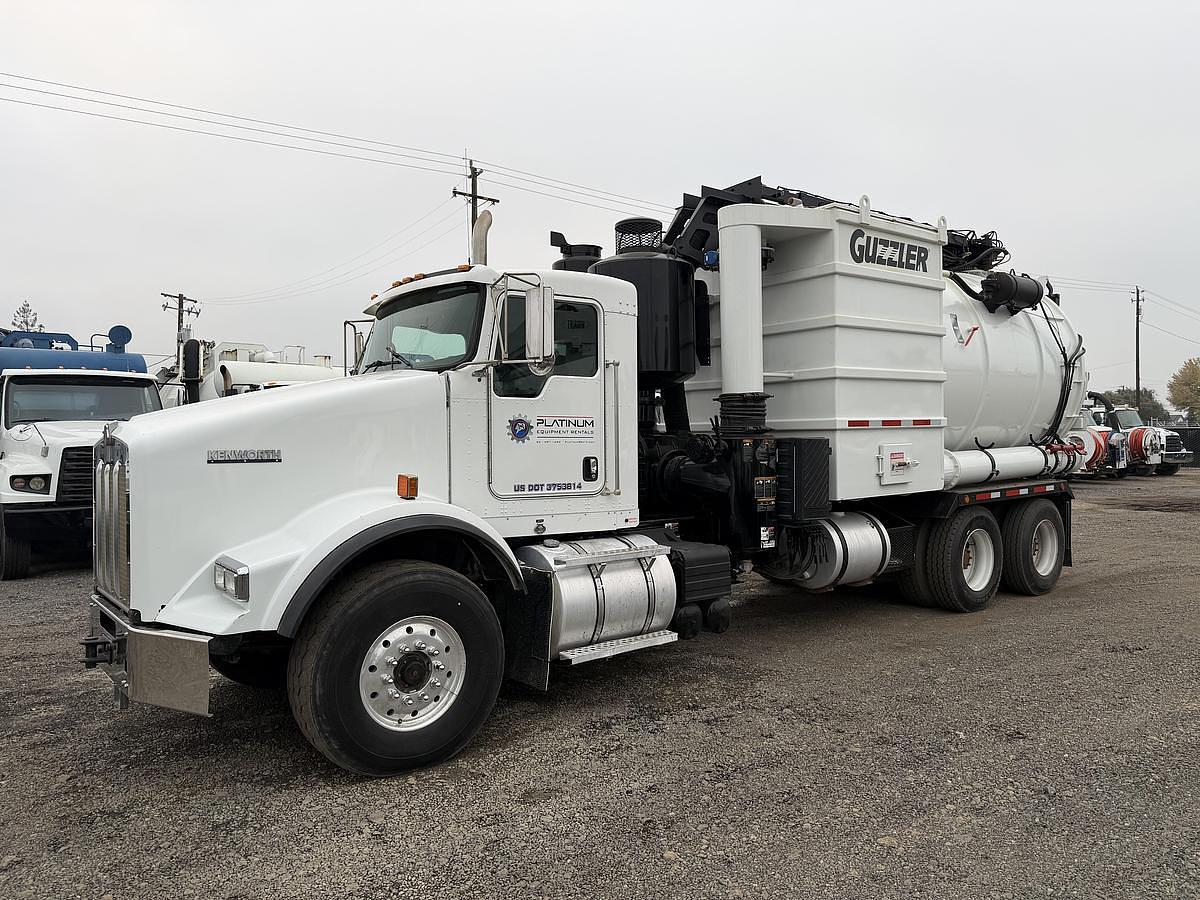Used 2015  Kenworth T800