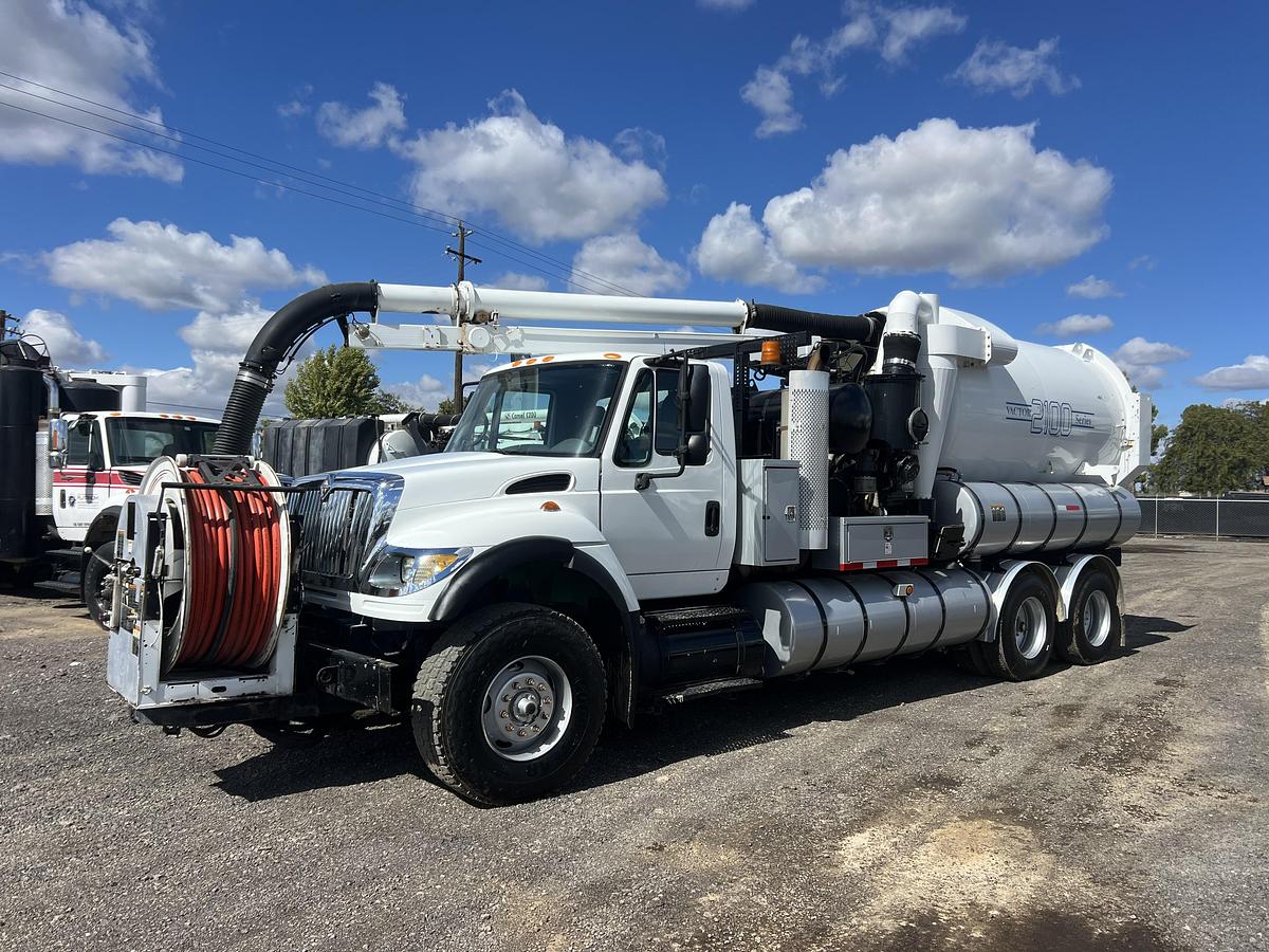 Used 2007 INTERNATIONAL VACTOR CLASSIC 