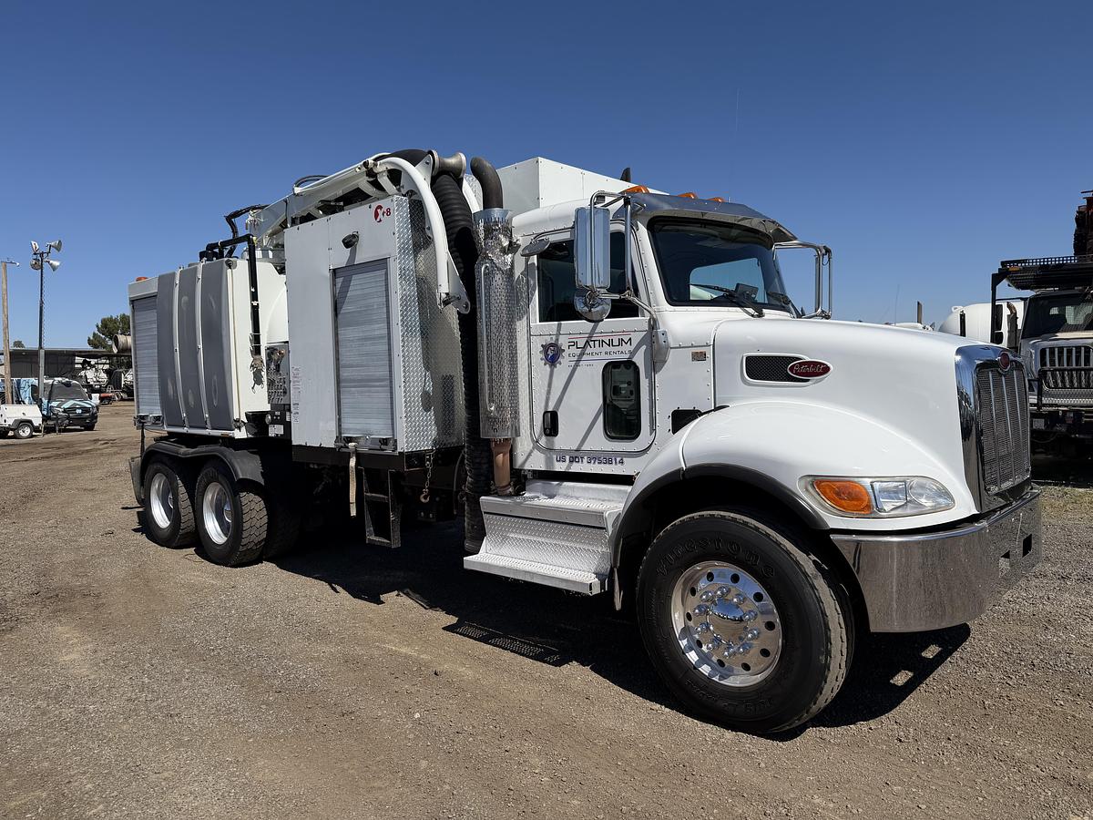 Used 2020 AQUATECH X8 PETERBILT 348