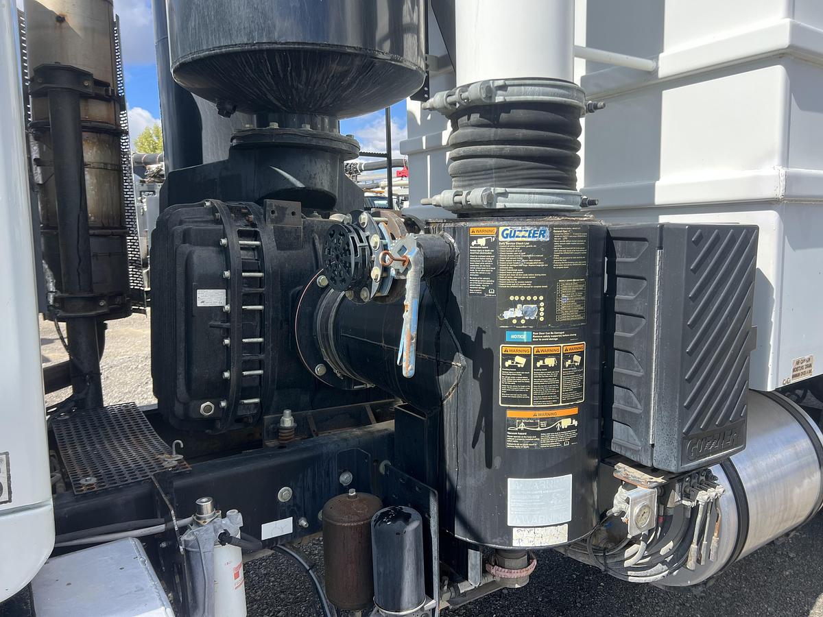 Used 2012 INTERNATIONAL GUZZLER AIR MOVER