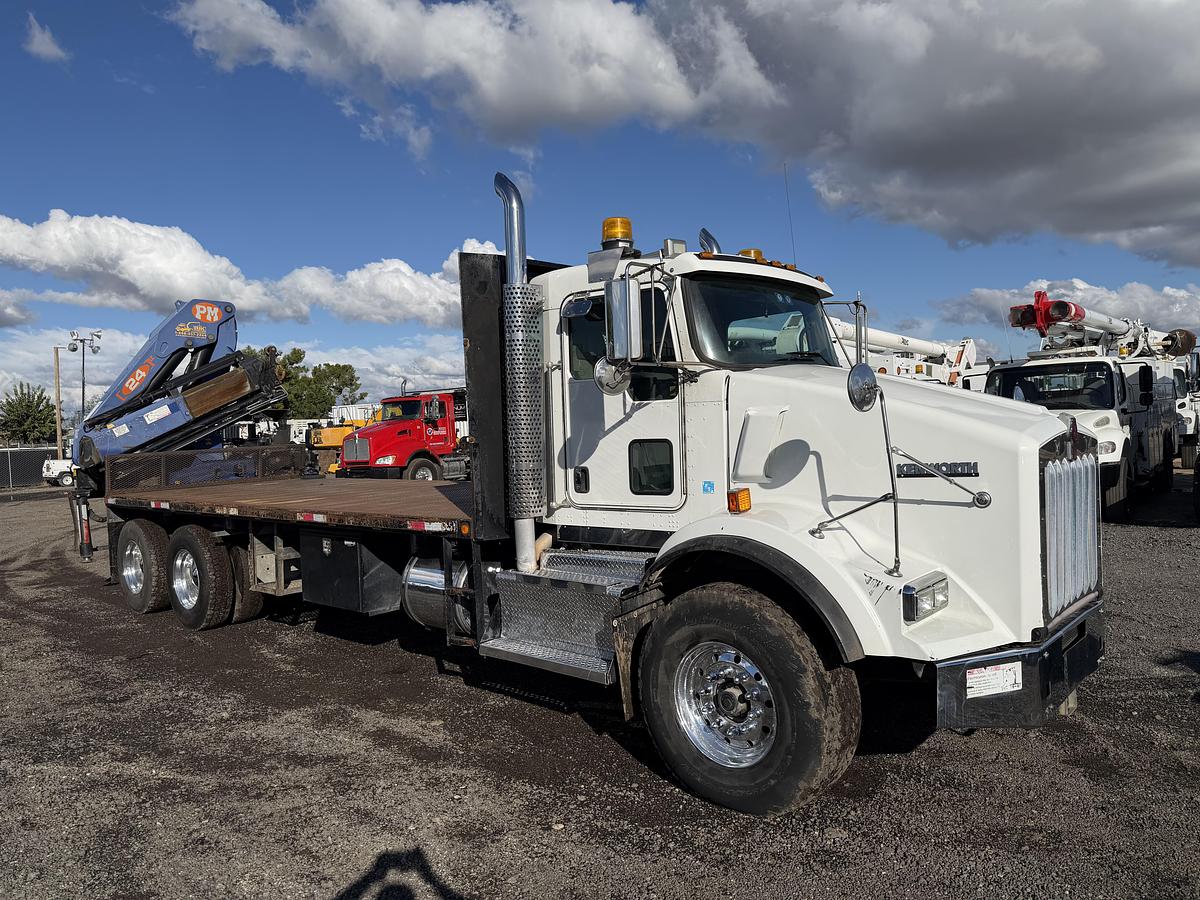 Used 2013 KENWORTH T800 KNUCKLE BOOM 