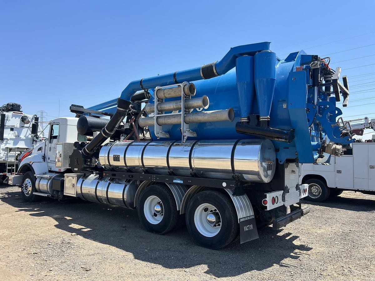 Used 2014 Kenworth T440