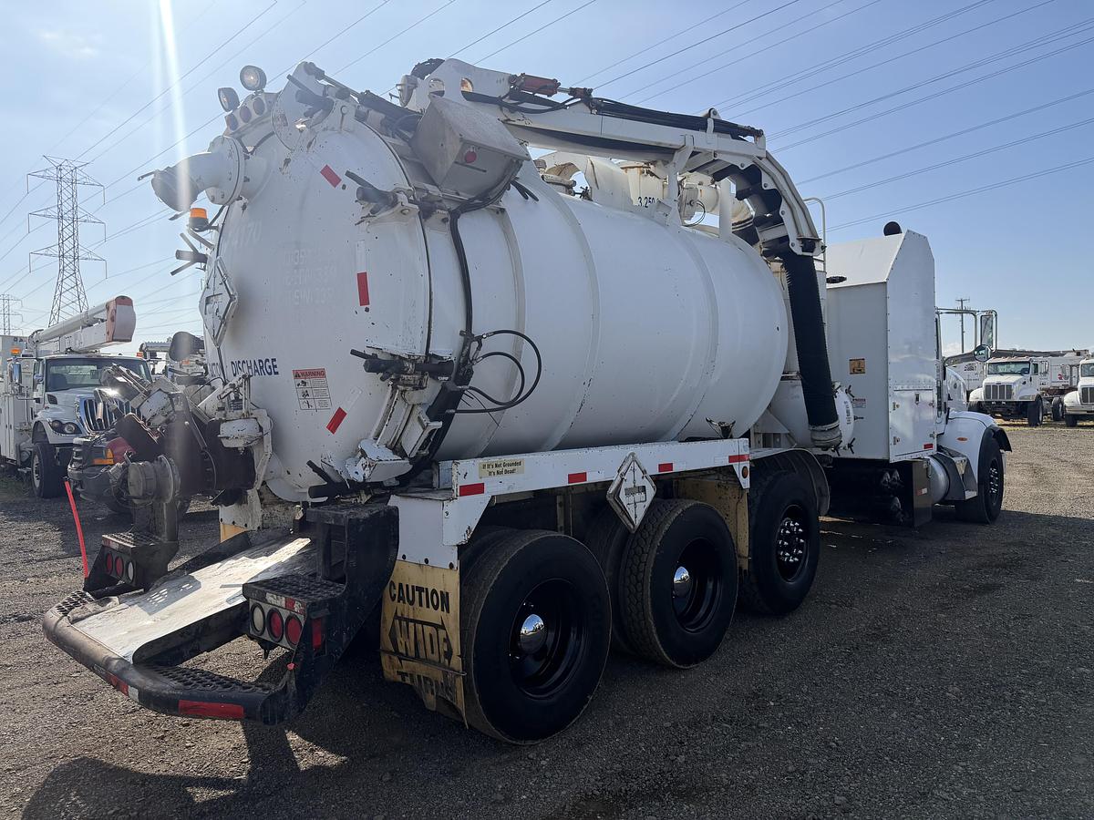 Used 2011 PRESVAC POWER VAC PETERBILT 365