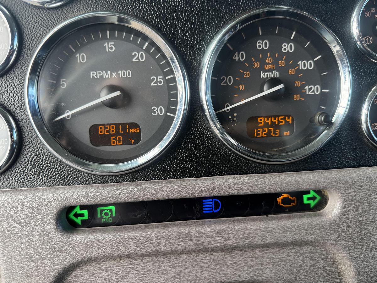 Used 2014 CUSCO DOT 110BBL PETERBILT 367