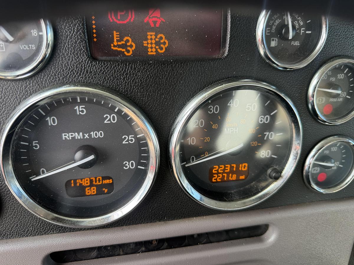 Used 2011 PRESVAC POWER VAC PETERBILT 365