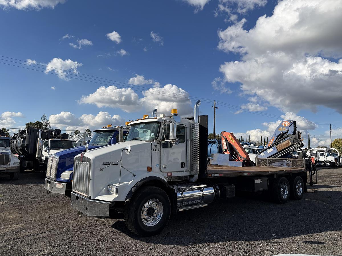 Used 2016 KENWORTH T880 KNUCKLE BOOM 