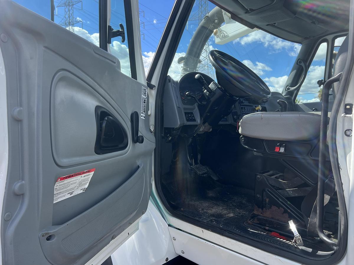 Used 2007 INTERNATIONAL VACTOR CLASSIC