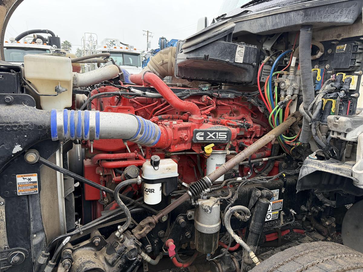 Used 2018 TANKER 4400 GALLON KENWORTH T880