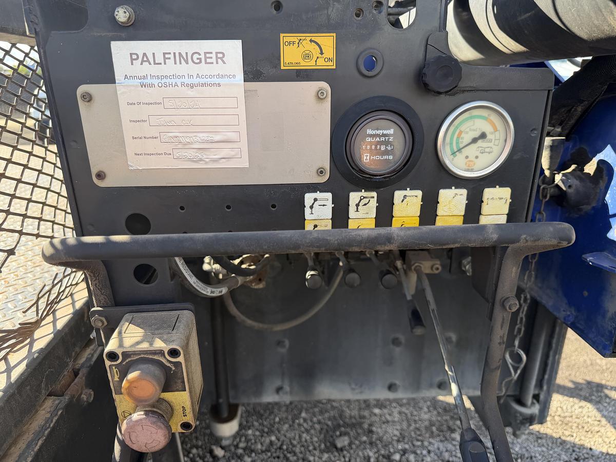 Used 2013 KENWORTH T800 KNUCKLE BOOM 