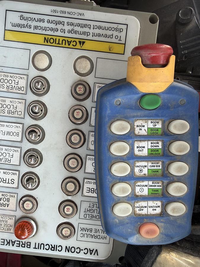 Used 2014 VACCON HYDRO X FREIGHTLINER