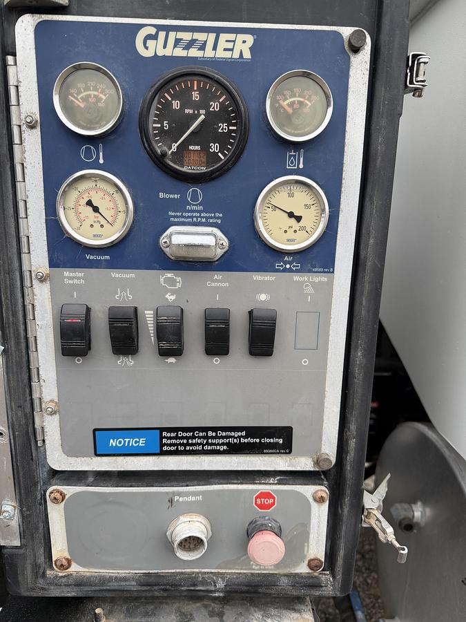 Used 2015 GUZZLER CLASSIC KENWORTH T800