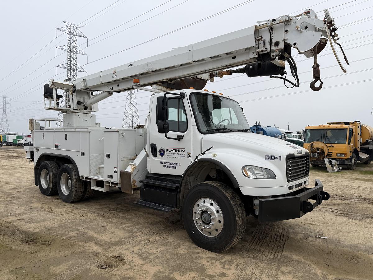 Used FREIGHTLINER ALTEC D3060B DIGGER DERRICK