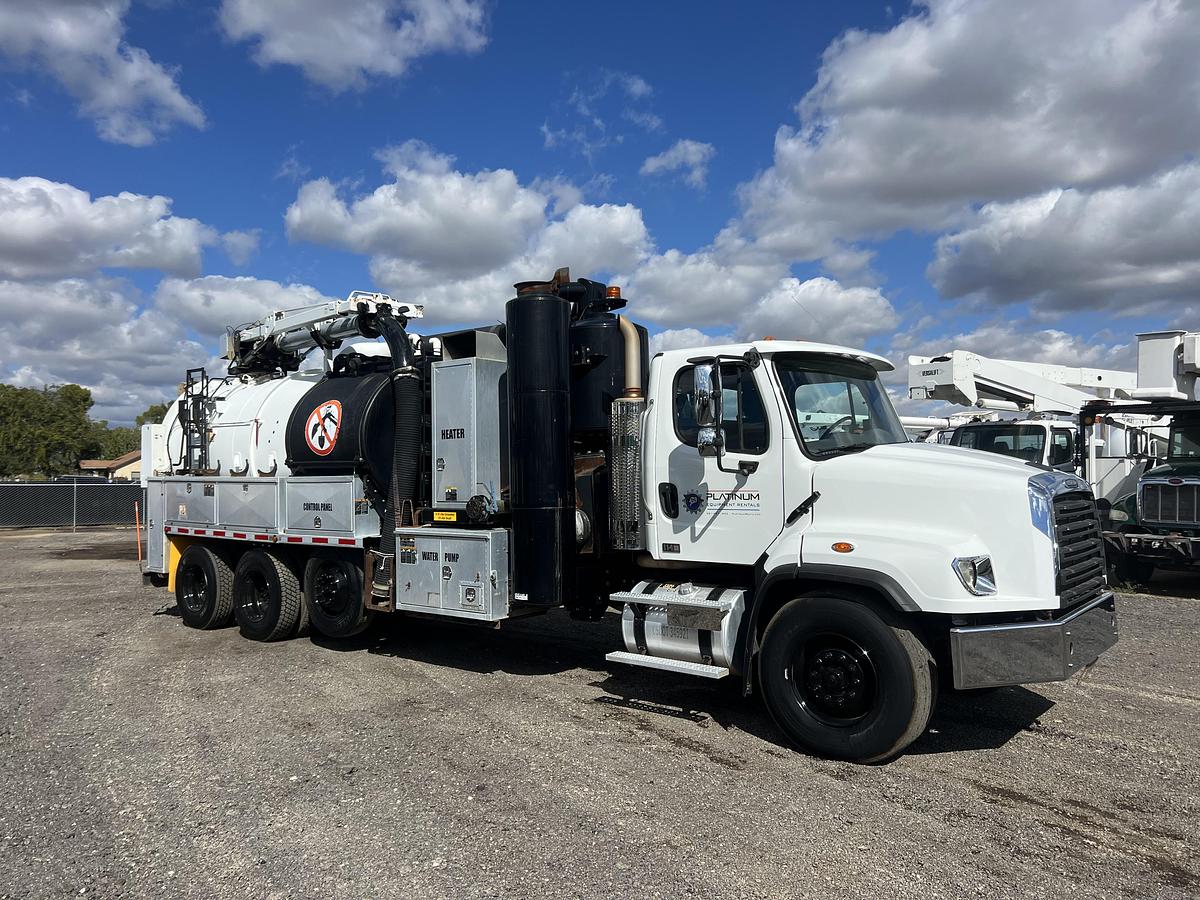Used 2015 FREIGHTLINER VACTOR HXX AUTOMATIC