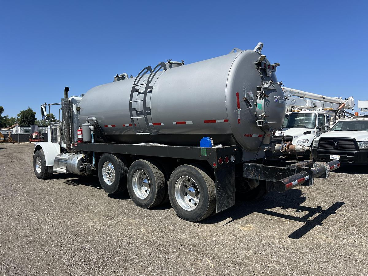 Used 2011 Peterbilt 388