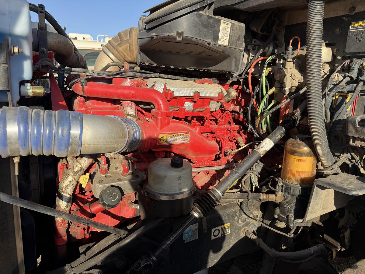 Used 2015 MUD DOG 1200 PETERBILT 567